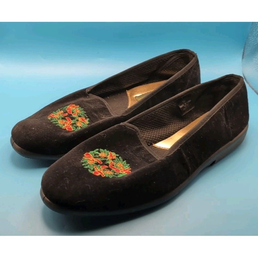Basic Editions Vintage  Christmas Wreath Loafers‎ Black Gold Red Green